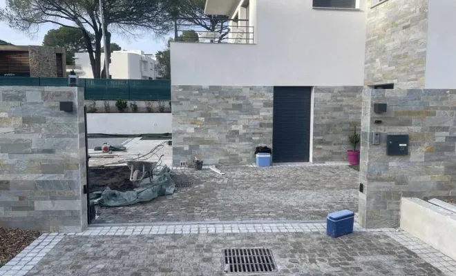 Pose de motorisation de portail, Fréjus, Heurtrey Électricité Générale